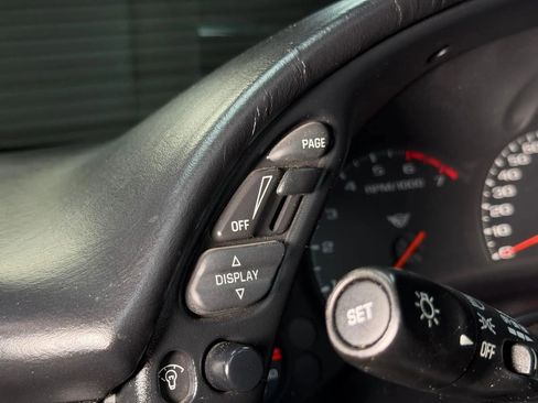 Used 2001 Chevrolet Corvette Convertible w/ Preferred Equipment Group2 image 27