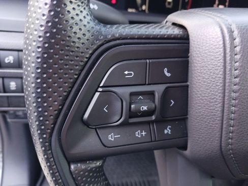 Used 2025 Toyota Tacoma SR image 34