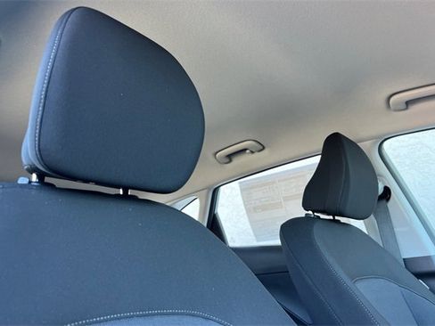 New 2026 Hyundai Kona SE image 17