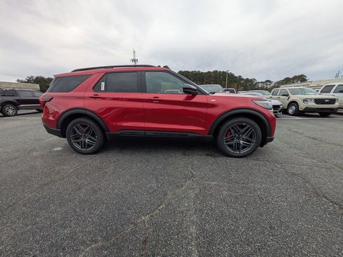 New 2026 Ford Explorer ST-Line w/ ST-Line Street Pack image 3