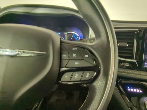 Used 2020 Chrysler Pacifica Limited w/ Advanced Safetytec Group image 29