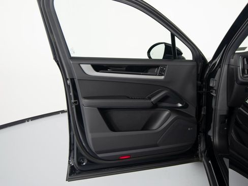 New 2026 Porsche Cayenne E-Hybrid image 12