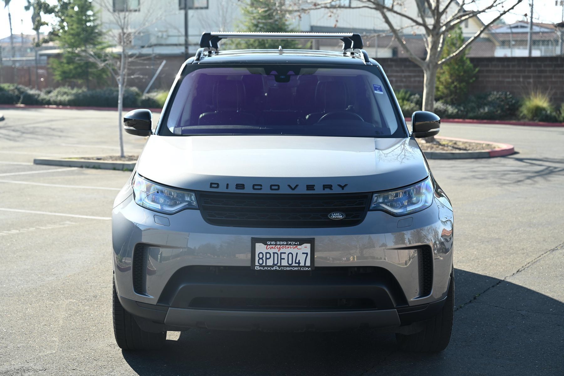 Used 2020 Land Rover Discovery HSE AWD/4WD image 2