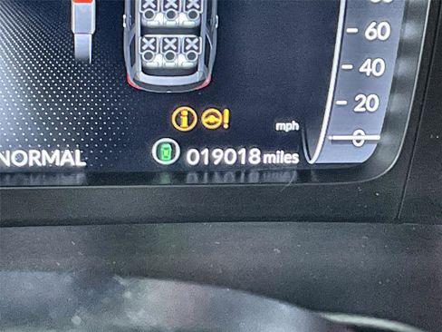 Certified 2025 Honda Pilot Black Edition image 22