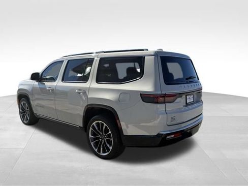 Used 2022 Jeep Wagoneer Series III w/ Premium Group I image 7