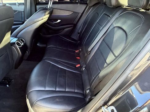 Used 2022 Mercedes-Benz GLC 300 4MATIC image 31