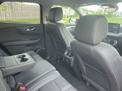 Used 2024 Chevrolet Blazer LT FWD image 37