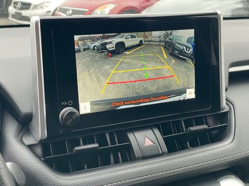 Used 2024 Toyota RAV4 LE AWD/4WD image 18