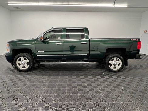 Used 2015 Chevrolet Silverado 2500 High Country image 2