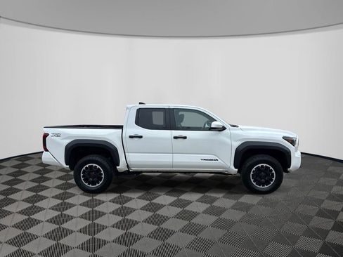 Used 2024 Toyota Tacoma TRD Sport image 8