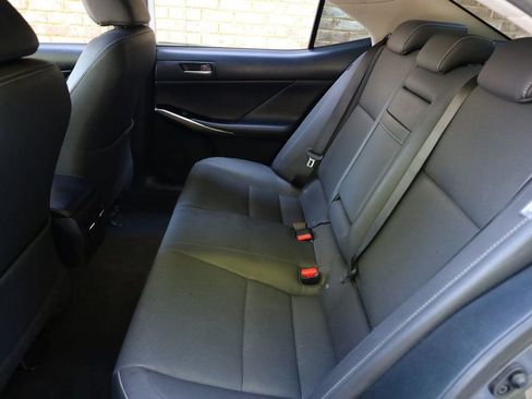 Used 2019 Lexus IS 300 image 20