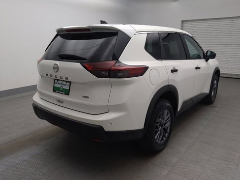 Used 2024 Nissan Rogue S AWD/4WD image 9