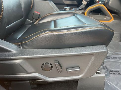 Used 2021 Ford Bronco Badlands image 12