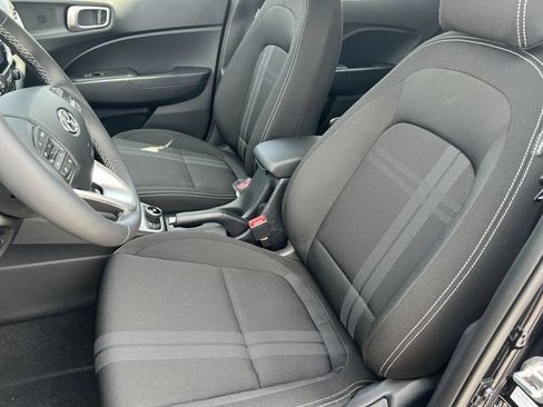 New 2026 Hyundai Venue SEL FWD image 28