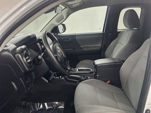 Used 2022 Toyota Tacoma SR image 10