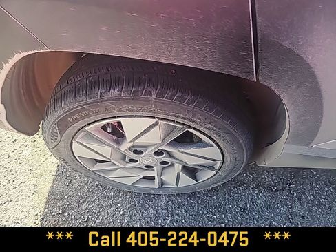 Used 2025 Hyundai Kona SEL image 10