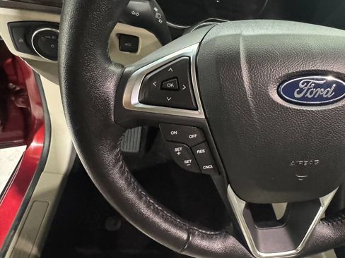 Used 2018 Ford Fusion SE w/ Equipment Group 602A FWD image 6