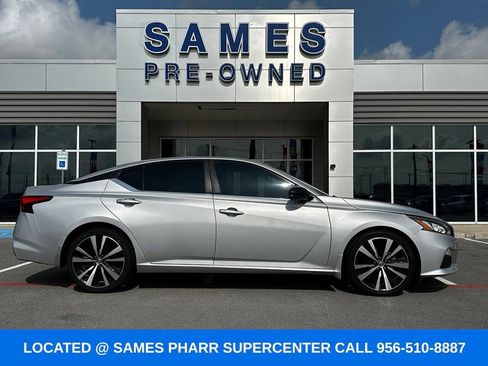 Used 2020 Nissan Altima 2.5 SR w/ Premium Package FWD image 2
