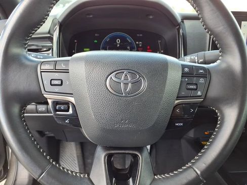 Certified 2025 Toyota Camry SE image 20