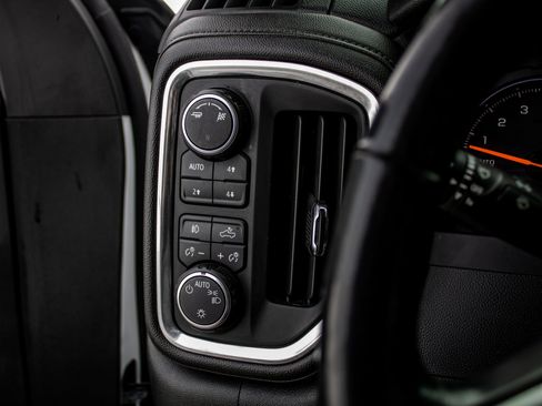 Used 2019 Chevrolet Silverado 1500 LT Trail Boss image 33