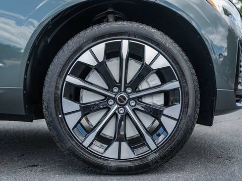New 2026 Volvo XC60 T8 Plus w/ Climate Package AWD/4WD image 18