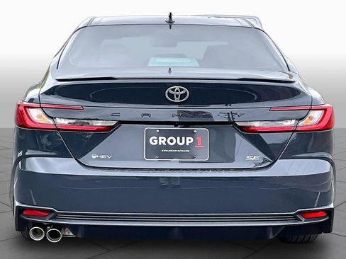 Used 2026 Toyota Camry SE w/ Convenience Package image 5