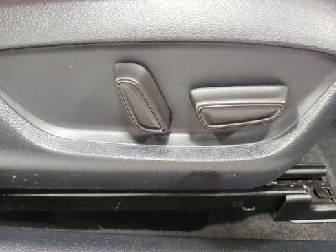 Used 2018 Toyota Camry XSE w/ Driver Assist Package FWD image 19