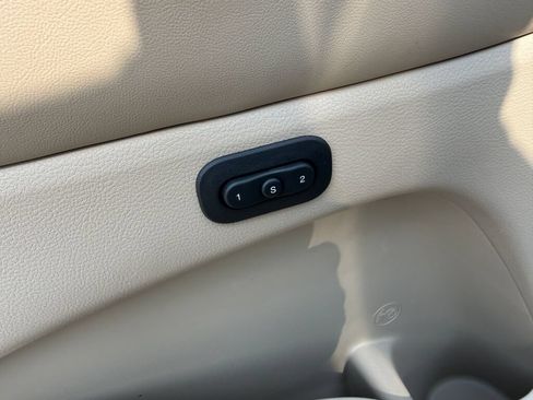 Used 2018 Jeep Grand Cherokee Limited RWD image 19