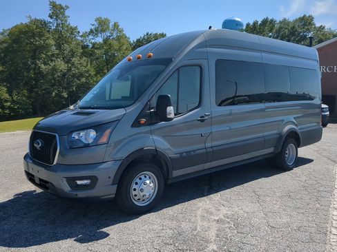 New 2025 Ford Transit 350 XLT image 6