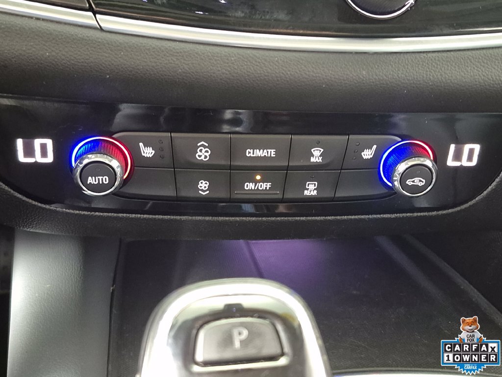 Used 2019 Buick Enclave Essence AWD/4WD image 19