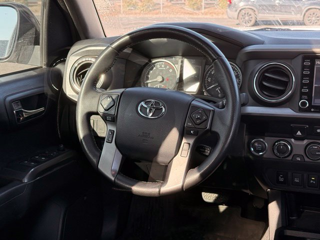 Used 2020 Toyota Tacoma TRD Off-Road w/ TRD Premium Off Road Package AWD/4WD image 19