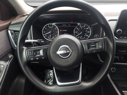 Used 2023 Nissan Rogue S AWD/4WD image 13
