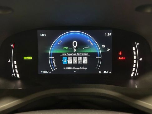 Used 2025 Toyota Camry LE image 23