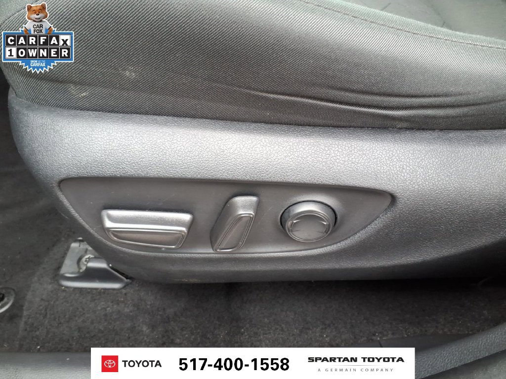 Used 2024 Toyota RAV4 XLE FWD image 16