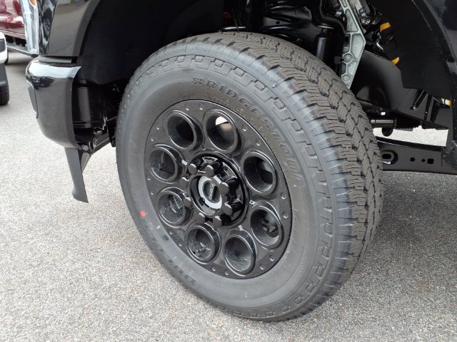 New 2027 Ford F350 Lariat w/ Black Appearance Package AWD/4WD image 8