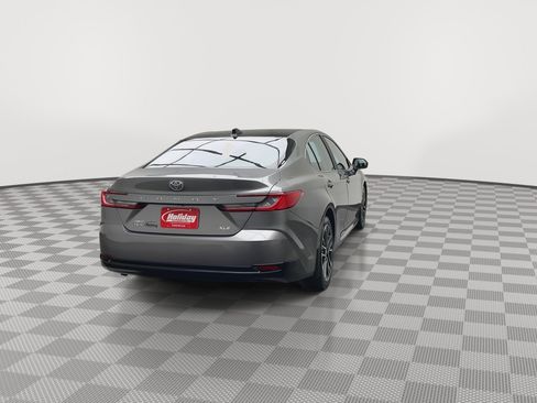 Used 2025 Toyota Camry XLE image 38