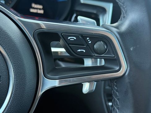 Used 2020 Porsche Macan image 26