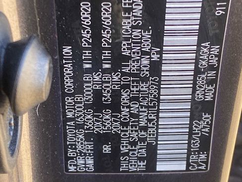 Used 2020 Toyota 4Runner Nightshade image 38