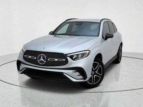 Certified 2026 Mercedes-Benz GLC 300 4MATIC image 2