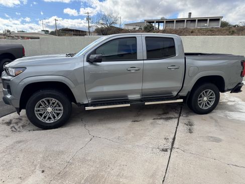 Used 2026 Chevrolet Colorado LT w/ Advanced Trailering Package image 4