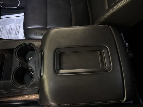 Used 2019 Chevrolet Tahoe LT AWD/4WD image 23