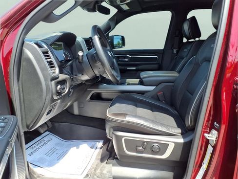 Used 2024 RAM 1500 Laramie AWD/4WD image 16