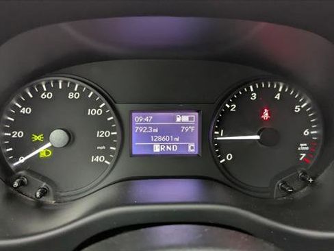 Used 2016 Mercedes-Benz Metris Passenger image 23