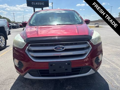 Used 2017 Ford Escape SE AWD/4WD image 2