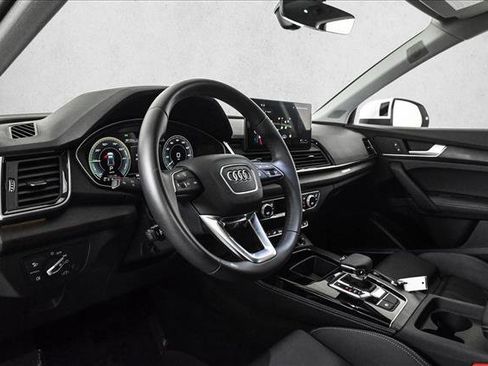 Used 2025 Audi Q5 e Premium Plus image 10