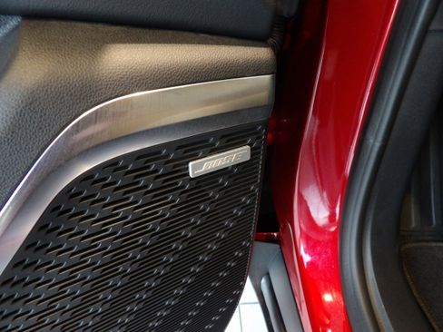 Used 2025 Buick Enclave Preferred w/ Power Package image 9