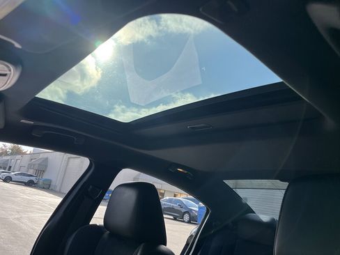 Used 2019 Dodge Charger R/T w/ Plus Group image 27