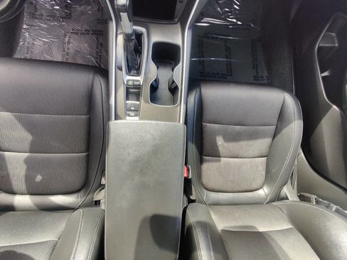 Used 2020 Honda Accord Sport image 11