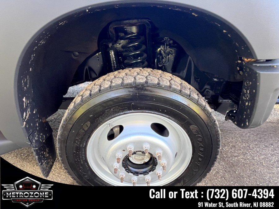 Used 2011 Ford F550 4x4 Regular Cab Super Duty w/ Payload Upgrade Pkg image 34