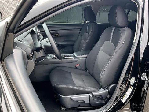 Certified 2025 Nissan Sentra SV w/ Trunk Package image 8